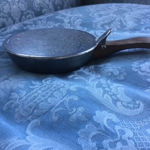 Flip top silent butler crumb or warming pan